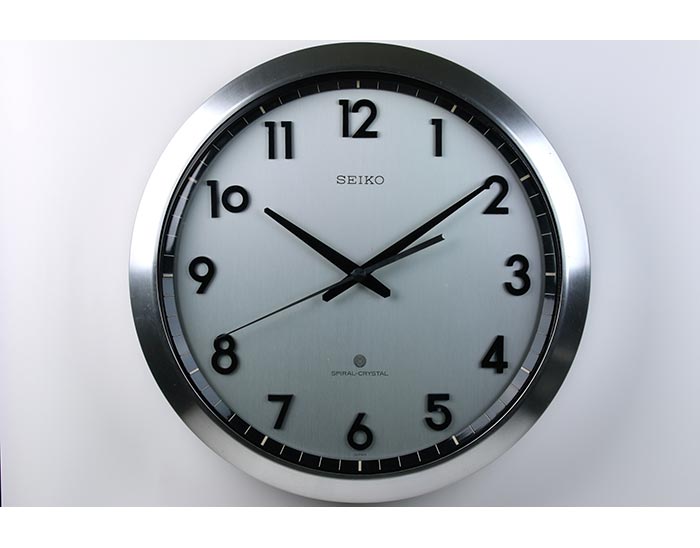 World's First Quartz Wall Clock | Seiko Clocks | THE SEIKO MUSEUM 
